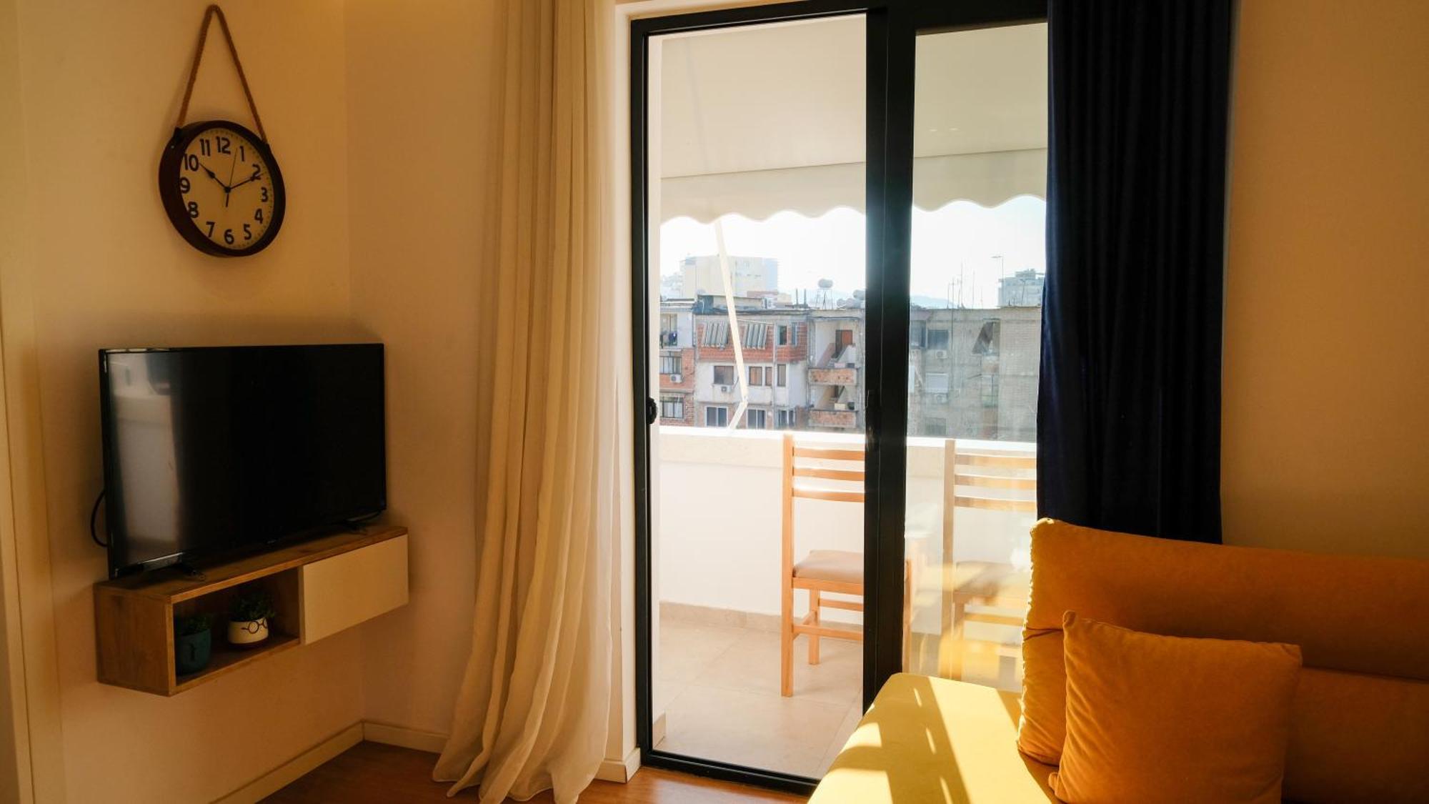 2E Center Apartment Tirana Exterior photo